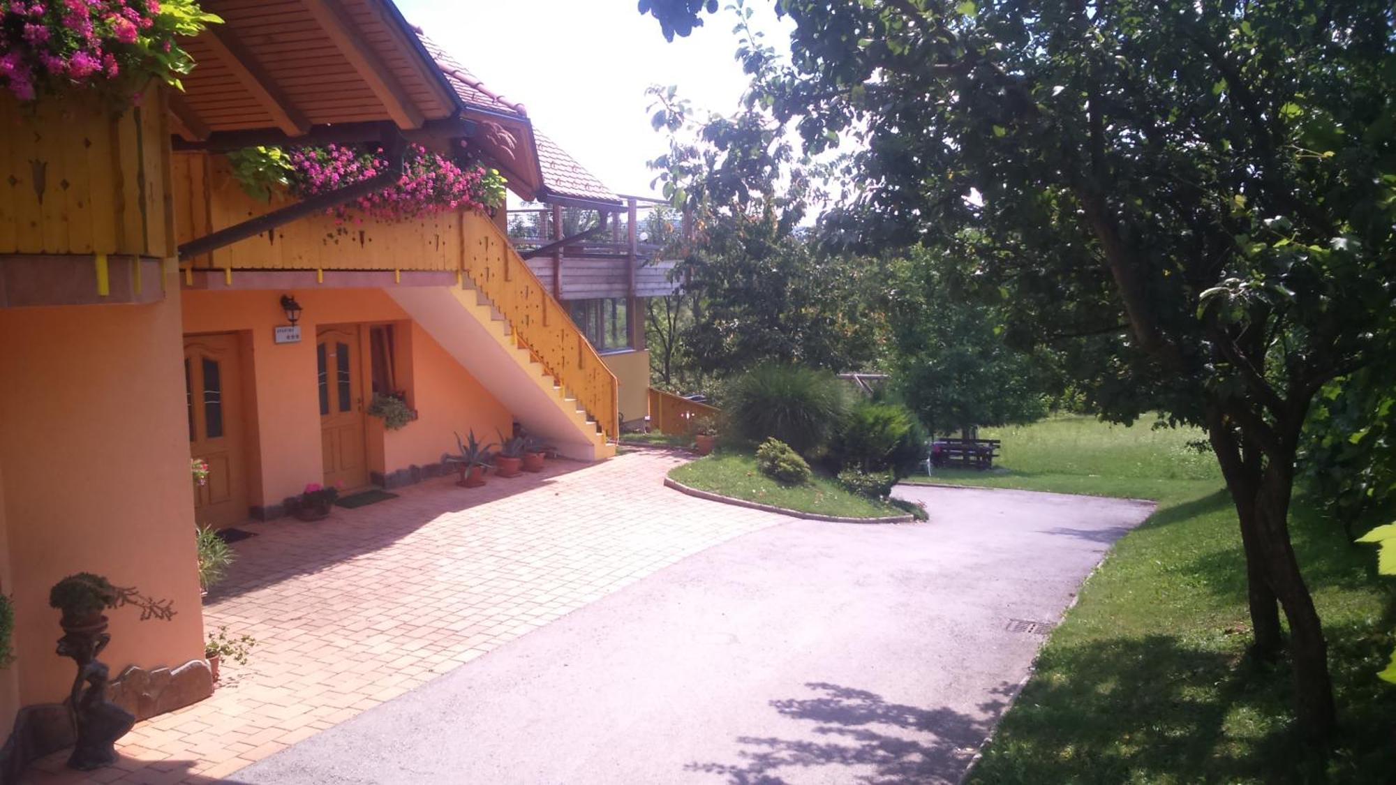Apartment Beli Zajec Mozirje Bagian luar foto