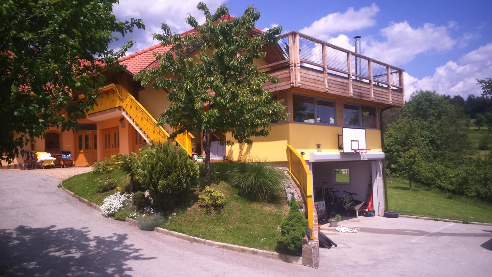 Apartment Beli Zajec Mozirje Bagian luar foto